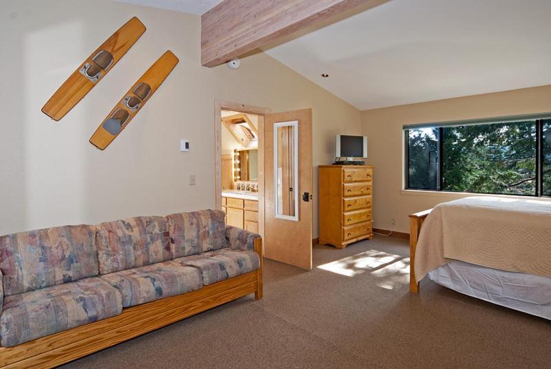 Pioneer Lake View- 4Br Easy Walk To Town Private Hot Tub - Sleeps 11 Villa Tahoe City Exterior foto